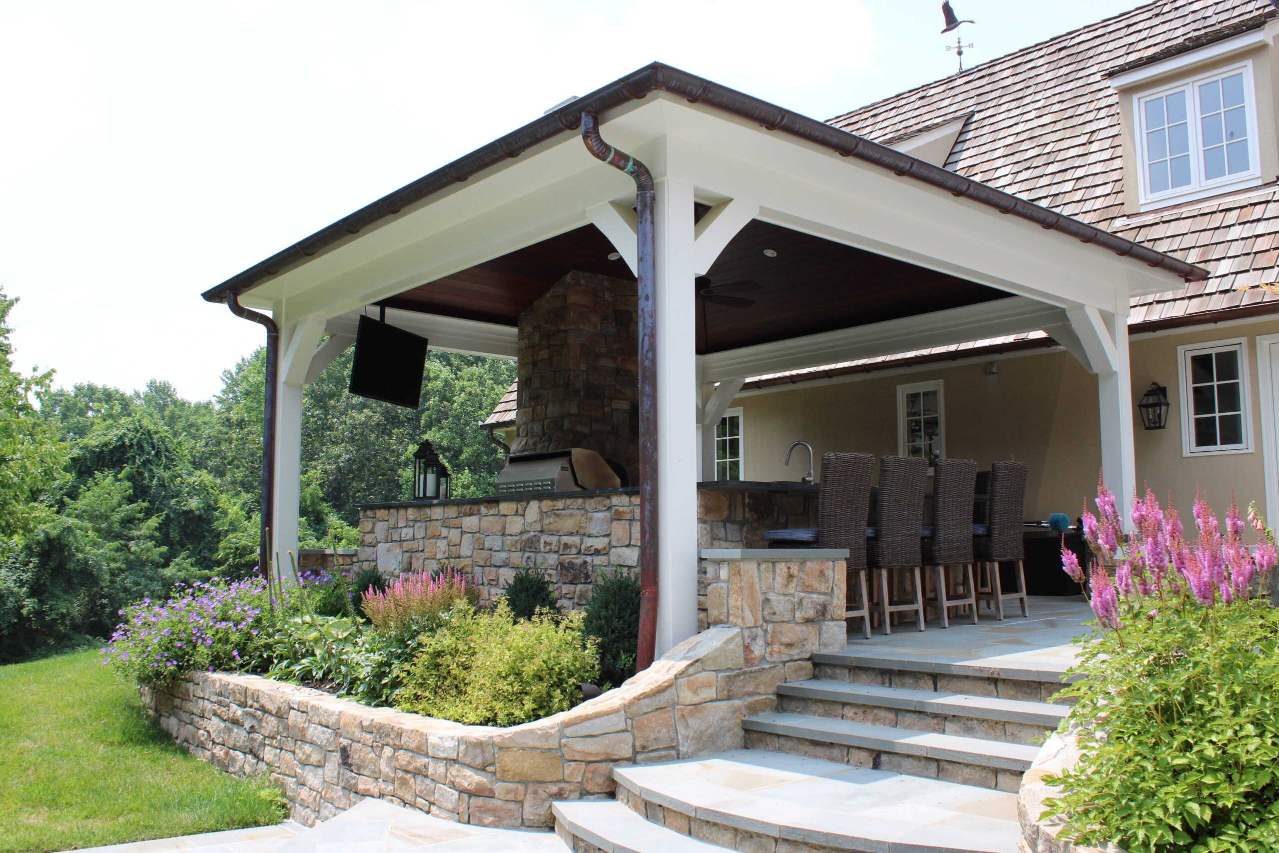 Outdoor-fireplace